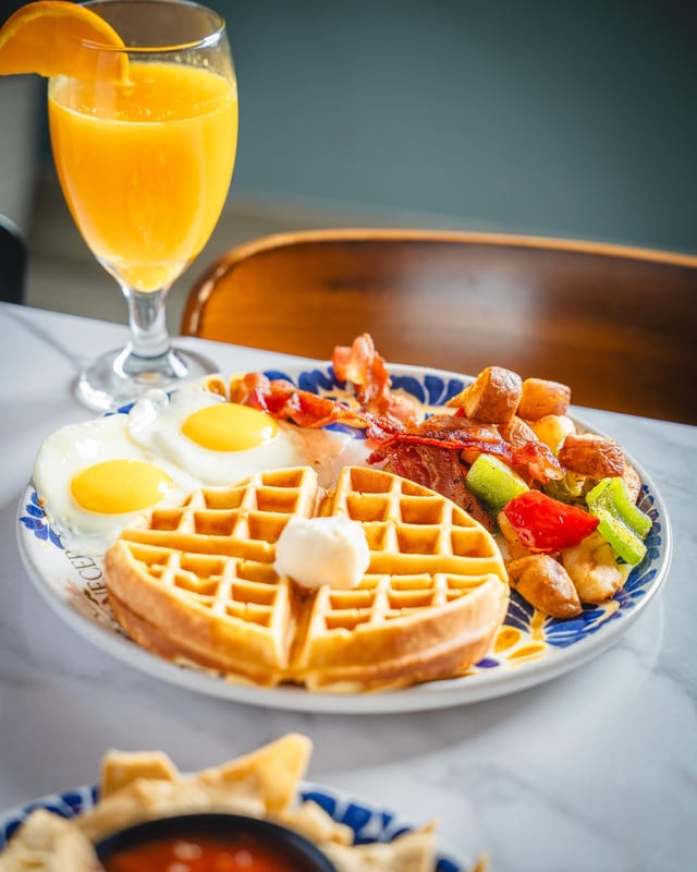 Breakfast Combos.