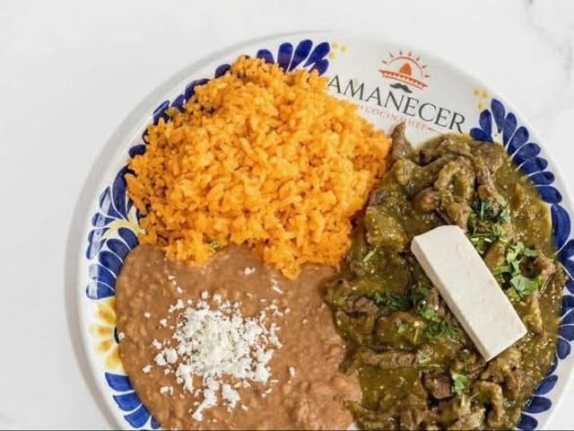Steak Picado En Salsa de Molcajete.